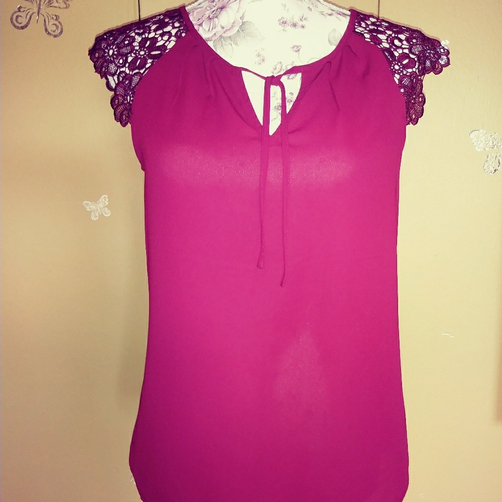 Express lacy cap sleeve top